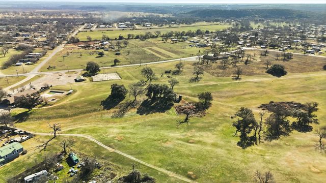 231 Seminole Trail, Weatherford, TX 76087