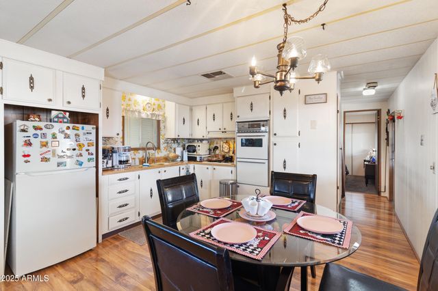 7807 E MAIN Street AA-8, Mesa, AZ 85207