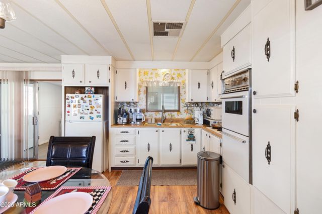 7807 E MAIN Street AA-8, Mesa, AZ 85207