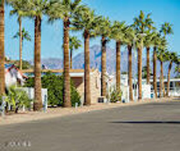 7807 E MAIN Street AA-8, Mesa, AZ 85207