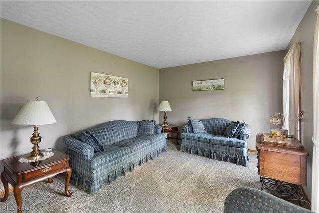 881 Dan Avenue, Canal Fulton, OH 44614