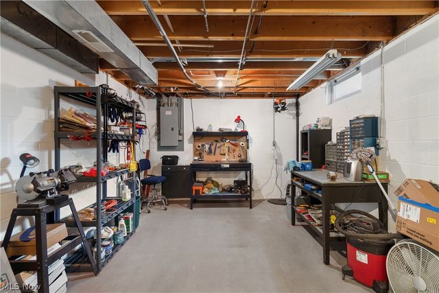 881 Dan Avenue, Canal Fulton, OH 44614