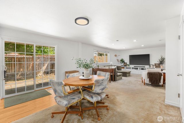 606 Crest Avenue, Kent, WA 98030
