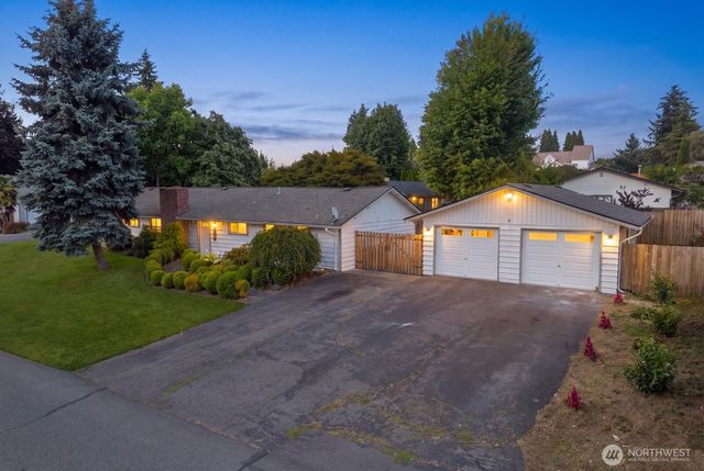 606 Crest Avenue, Kent, WA 98030