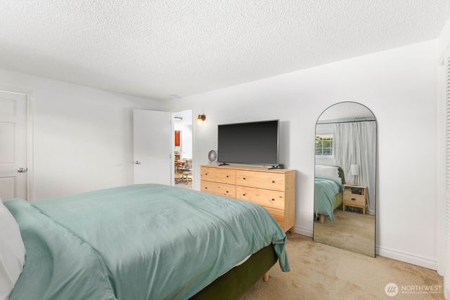606 Crest Avenue, Kent, WA 98030