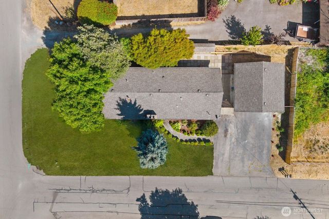 606 Crest Avenue, Kent, WA 98030