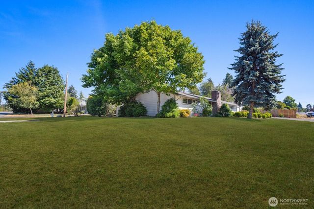 606 Crest Avenue, Kent, WA 98030
