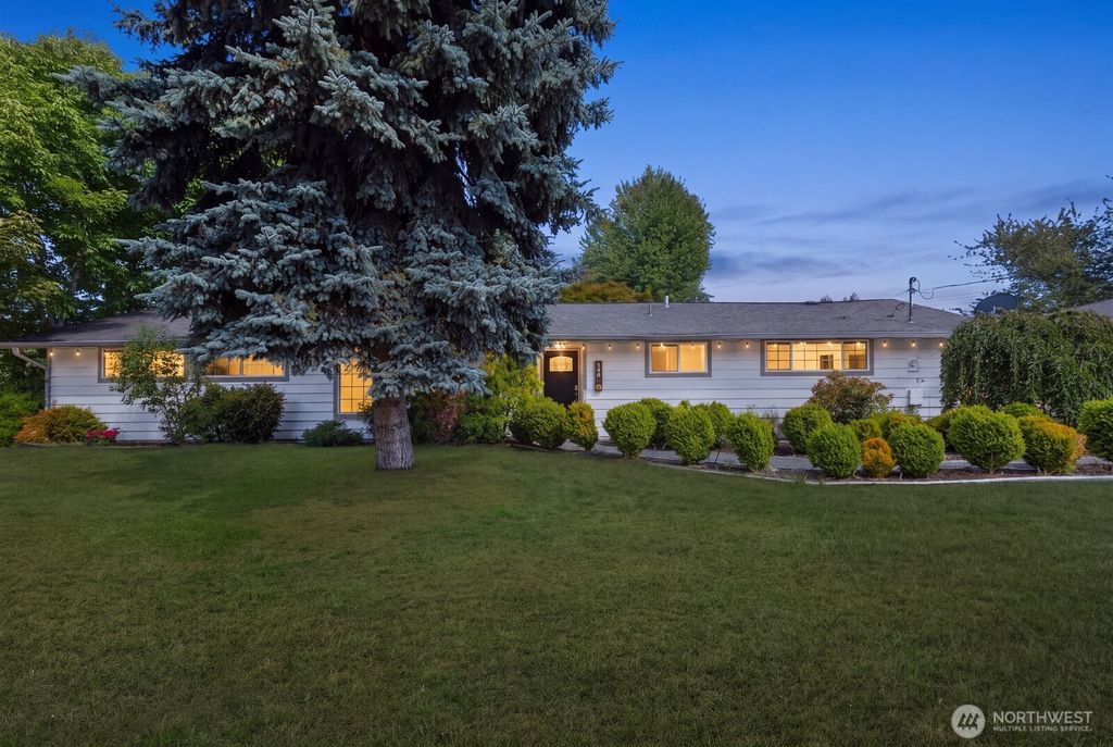 606 Crest Avenue, Kent, WA 98030