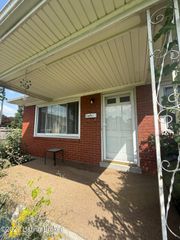 5411 Fennel Ct, Louisville, KY 40258
