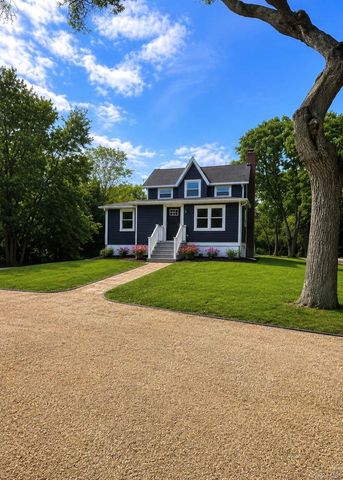 452 Montauk Highway, East Quogue, NY 11942