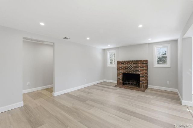 452 Montauk Highway, East Quogue, NY 11942