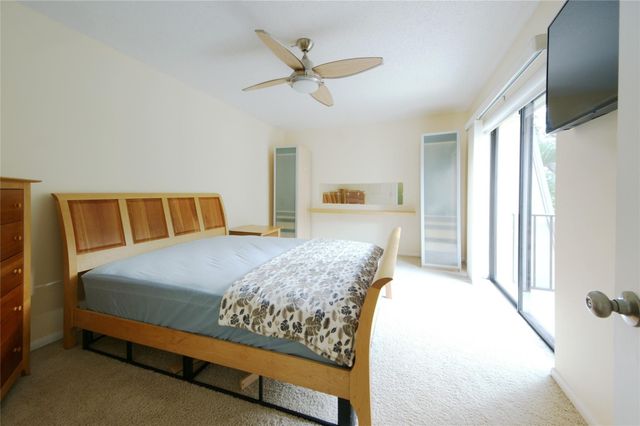 1700 Embassy Drive Apt 504, West Palm Beach, FL 33401