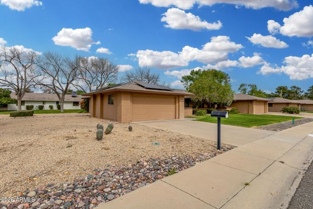 12832 W PEACH BLOSSOM Drive, Sun City West, AZ 85375