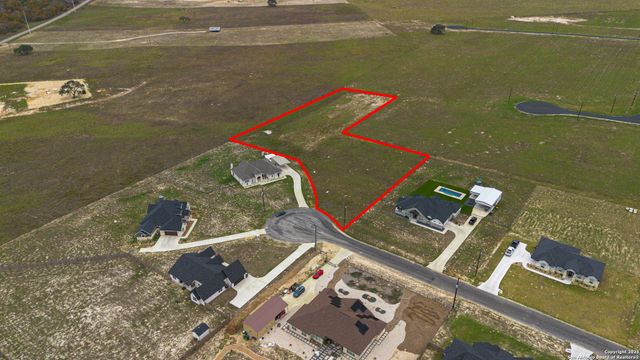 152 Summer Meadow, La Vernia, TX 78121