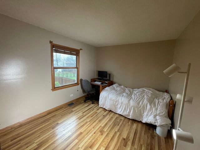 525 Ramblewood Court, Lake Zurich, IL 60047