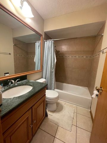 525 Ramblewood Court, Lake Zurich, IL 60047