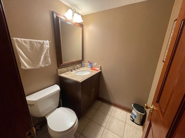 525 Ramblewood Court, Lake Zurich, IL 60047