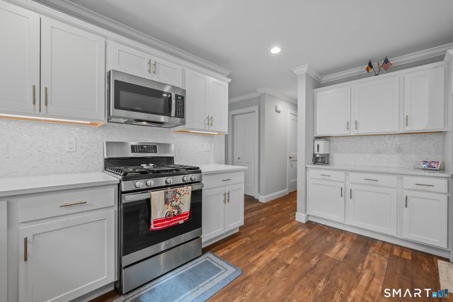 39 Jordan Lane, Colchester, CT 06415