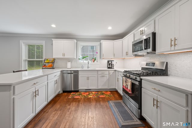 39 Jordan Lane, Colchester, CT 06415
