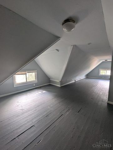 741 E Epworth Avenue, Cincinnati, OH 45232