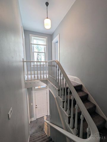 741 E Epworth Avenue, Cincinnati, OH 45232
