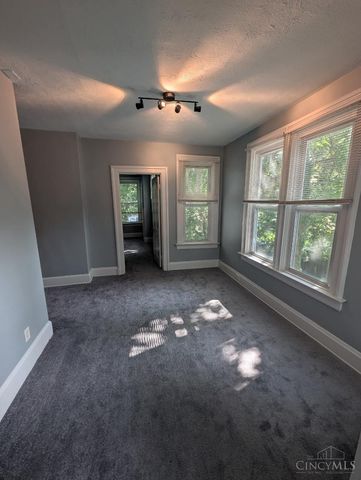 741 E Epworth Avenue, Cincinnati, OH 45232
