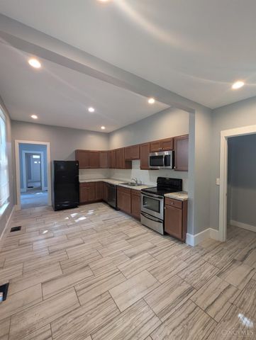 741 E Epworth Avenue, Cincinnati, OH 45232