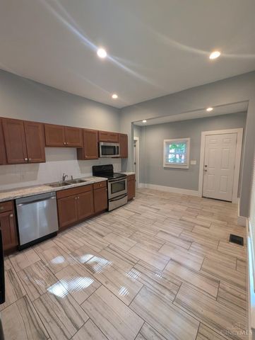 741 E Epworth Avenue, Cincinnati, OH 45232