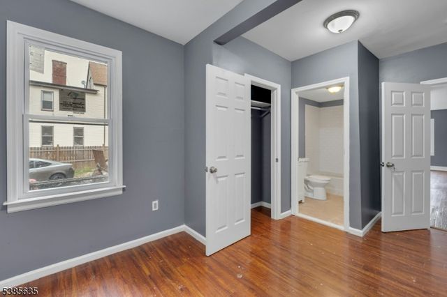 513 Sanford Ave, Newark City, NJ 07106