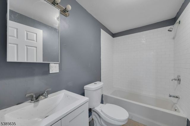 513 Sanford Ave, Newark City, NJ 07106