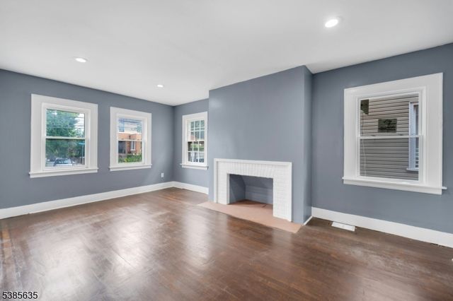513 Sanford Ave, Newark City, NJ 07106