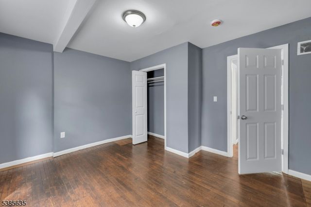 513 Sanford Ave, Newark City, NJ 07106