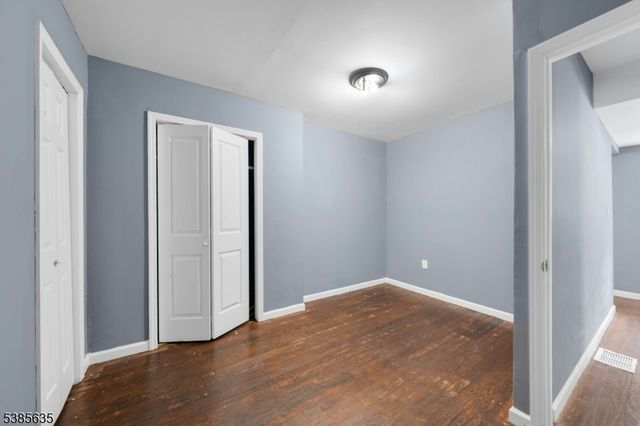 513 Sanford Ave, Newark City, NJ 07106