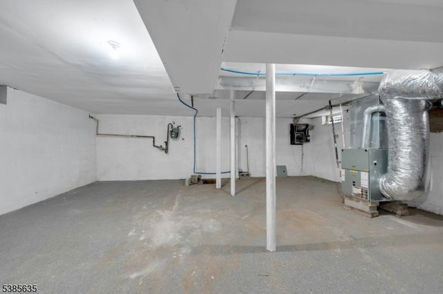 513 Sanford Ave, Newark City, NJ 07106