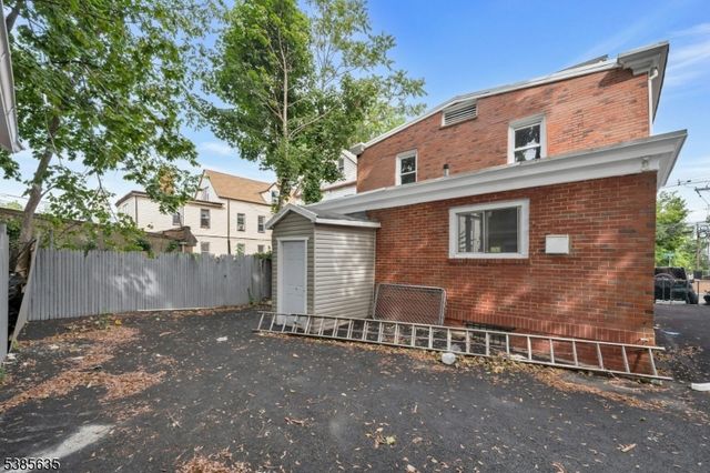 513 Sanford Ave, Newark City, NJ 07106