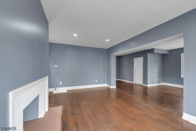513 Sanford Ave, Newark City, NJ 07106