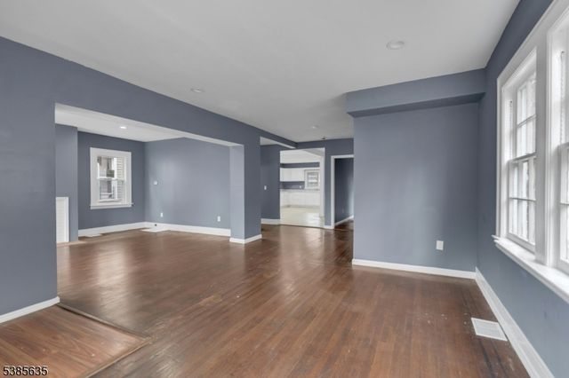 513 Sanford Ave, Newark City, NJ 07106