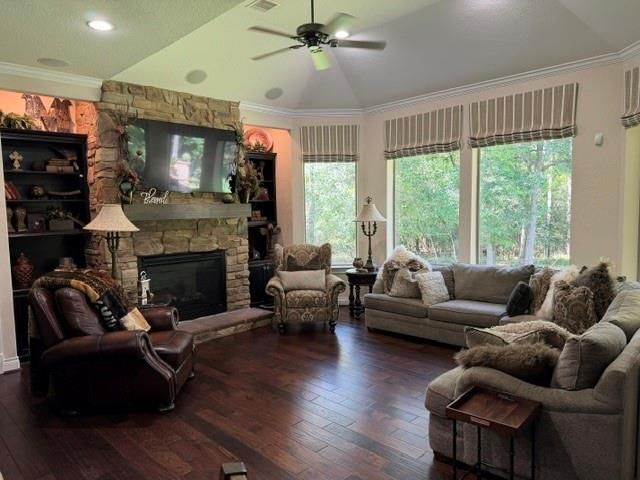 28443 Village Oaks Court, Magnolia, TX 77355