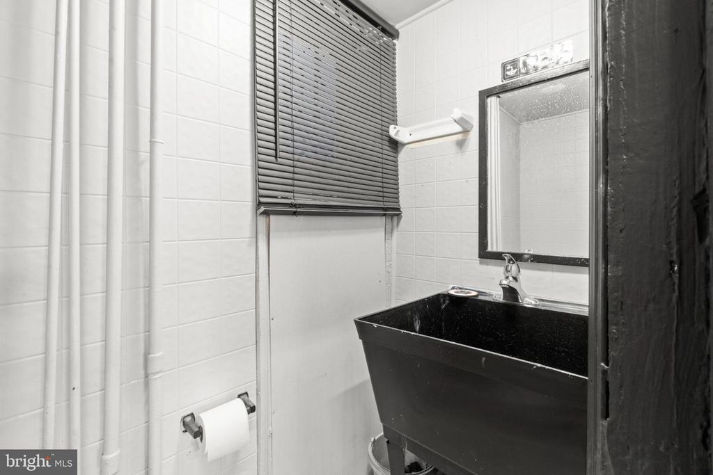 1513 MT EPHRAIM AVE, CAMDEN, NJ 08104 — photo 5