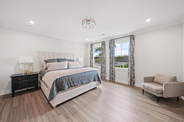 815 Maplewood Drive, Roswell, GA 30075