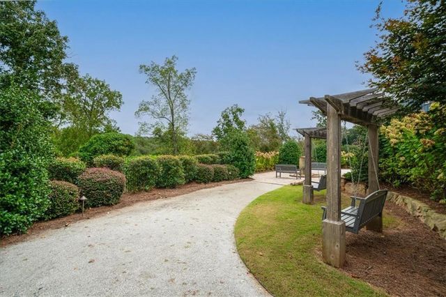 815 Maplewood Drive, Roswell, GA 30075