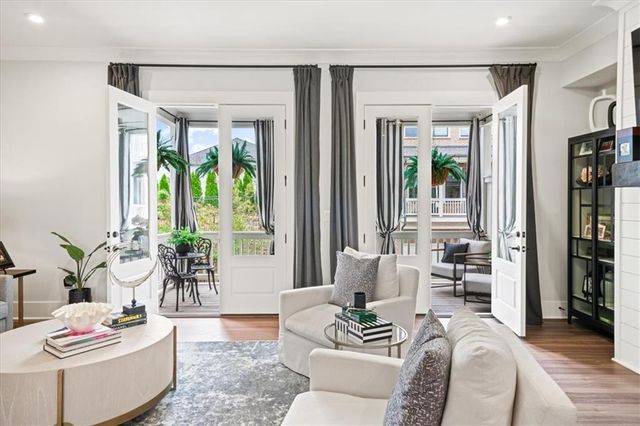 815 Maplewood Drive, Roswell, GA 30075