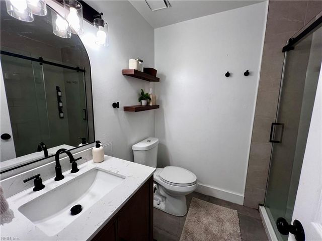 4176 Rainbow DR, Virginia Beach, VA 23456