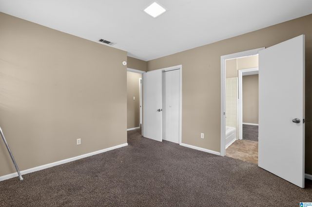 572 SUN VALLEY ROAD, Center Point, AL 35215