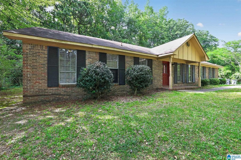 572 SUN VALLEY ROAD, Center Point, AL 35215