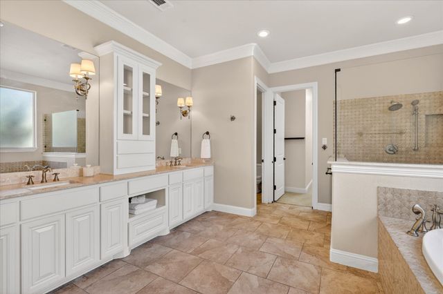 5800 Lamb Creek Drive, Fort Worth, TX 76179