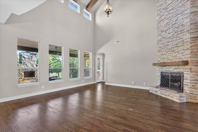 5800 Lamb Creek Drive, Fort Worth, TX 76179