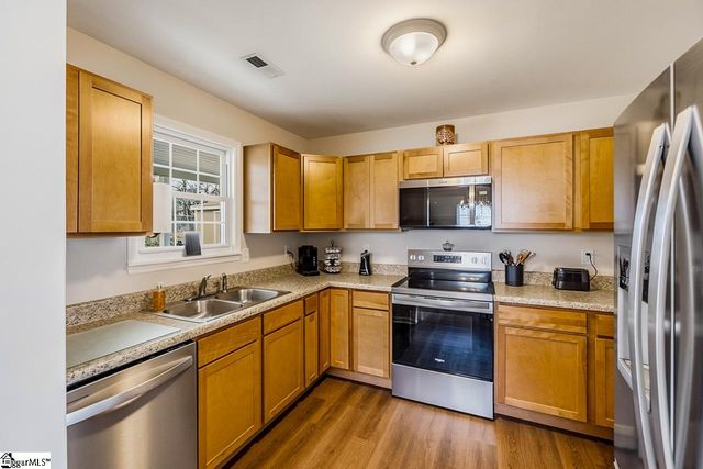 137 Belle Flower Court, Spartanburg, SC 29303