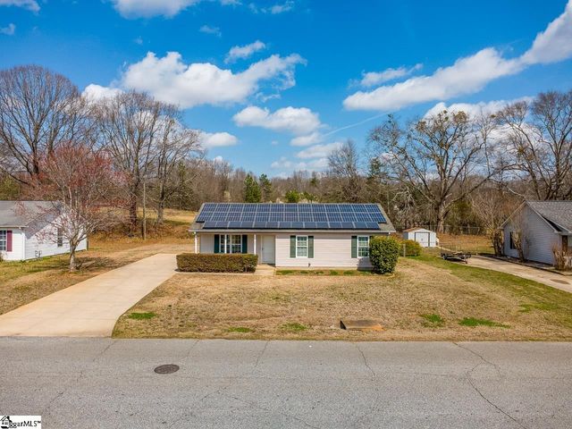 137 Belle Flower Court, Spartanburg, SC 29303