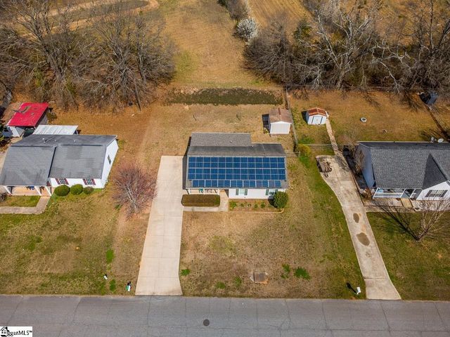 137 Belle Flower Court, Spartanburg, SC 29303